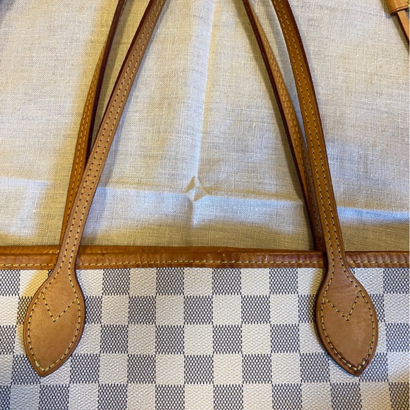 Louis Vuitton Neverfull MM - Picture 2 of 14